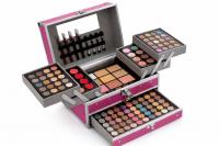 Profesionalni kofer sa šminkom