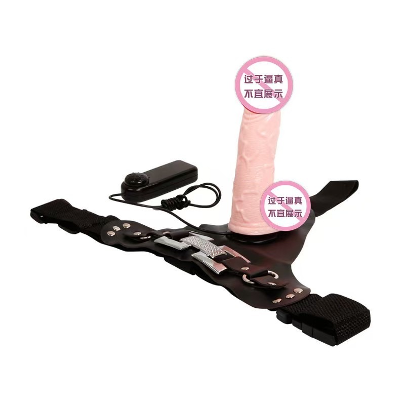 Strap-on pojas sa realističnim nastavkom i vibracijom